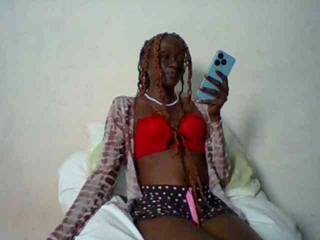 Sky_Sophia webcam