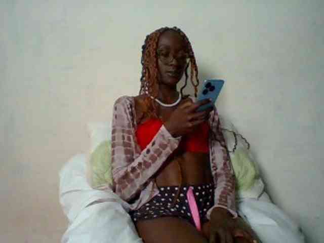 Sky_Sophia webcam