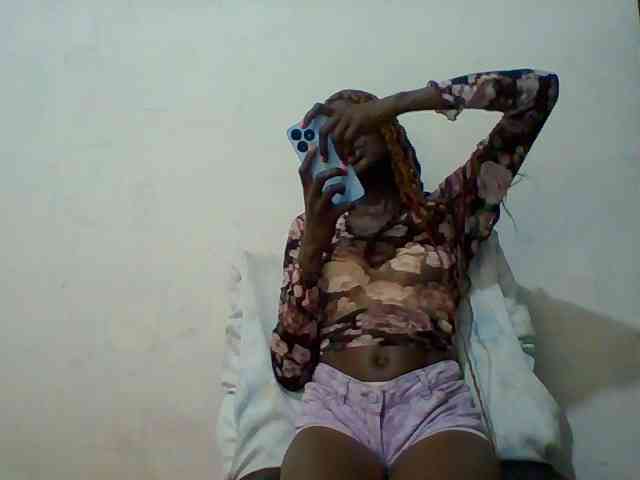 Sky_Sophia webcam