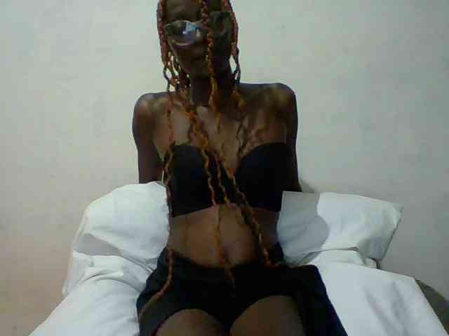 Sky_Sophia webcam