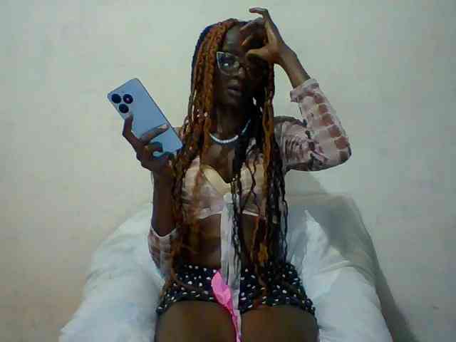 Sky_Sophia webcam