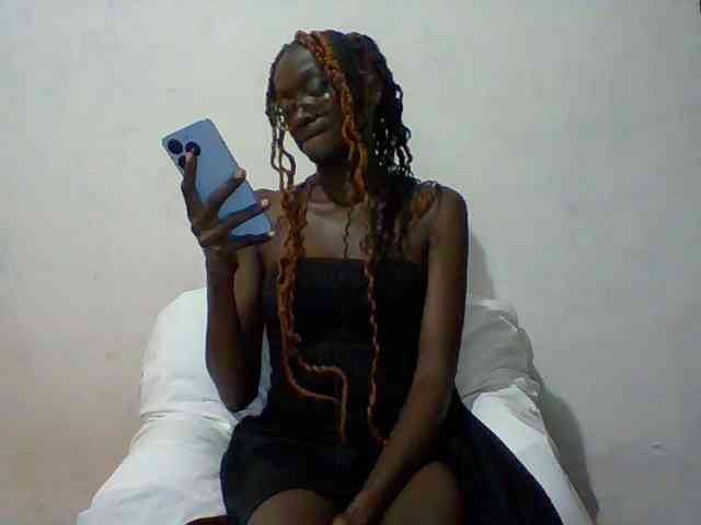 Sky_Sophia webcam