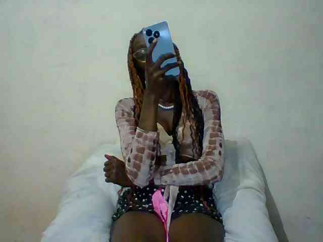 Sky_Sophia webcam