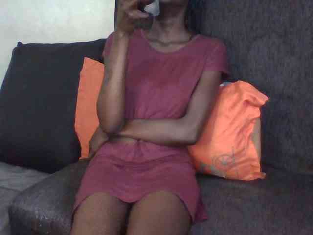 LunaAdut Live Webcam on BongaCams