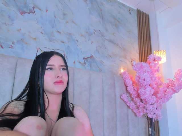 GabbieBenson live cam on BongaCams