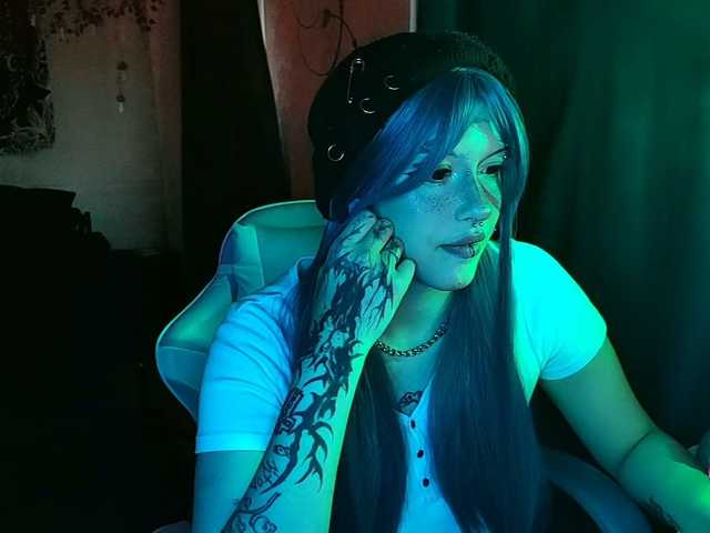Harakassi live cam on BongaCams