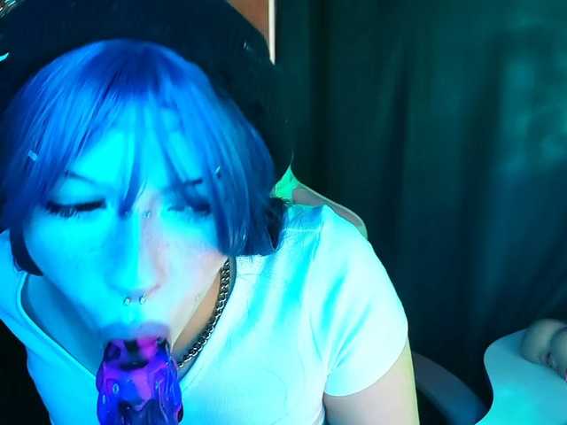 Harakassi live cam on BongaCams