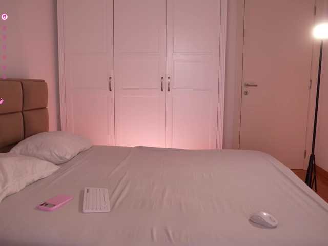 Kadriaa live cam on BongaCams