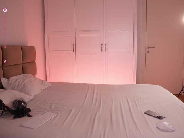 Kadriaa live cam on BongaCams