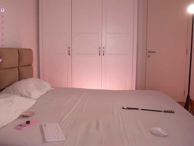Kadriaa live cam on BongaCams