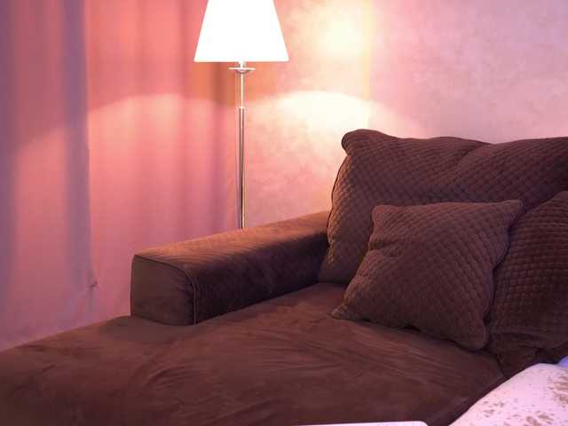 Kadriaa's BongaCams show and profile