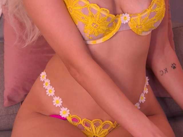 AnyaLobb live cam preview