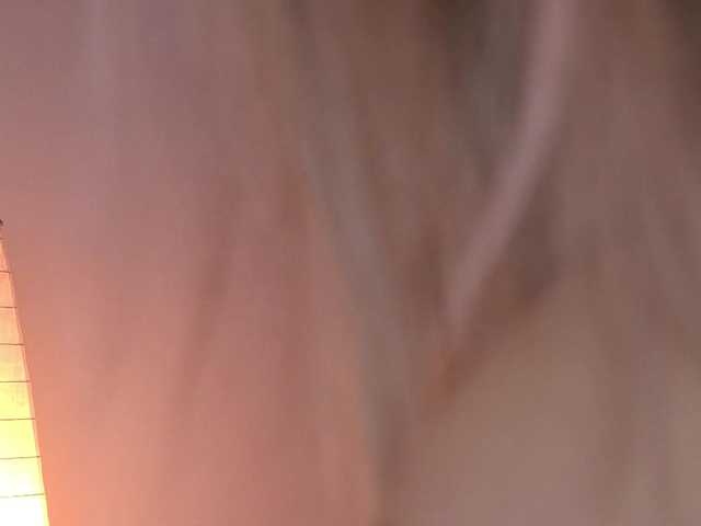 AnyaLobb live cam on BongaCams