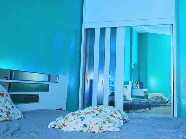 Модель: YumiAi