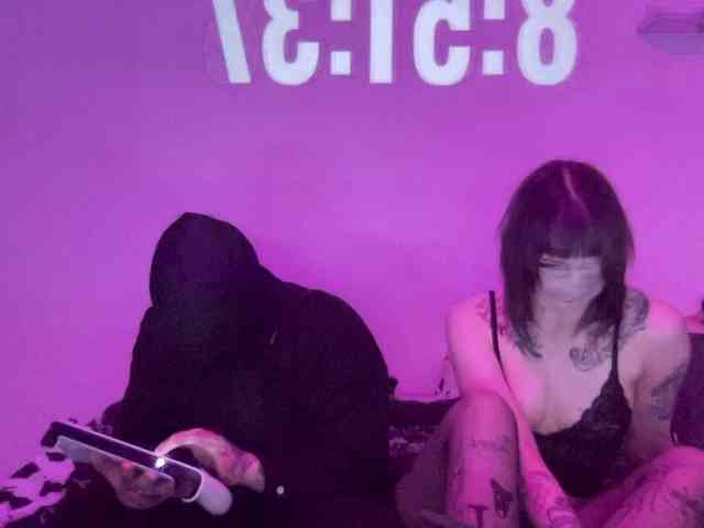 gothfaceJPG webcam