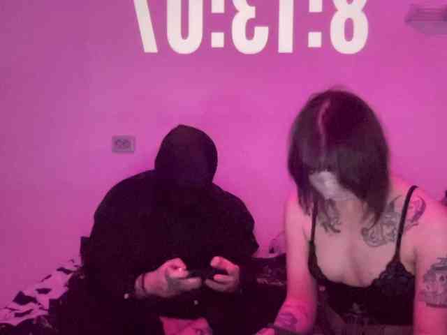 gothfaceJPG webcam
