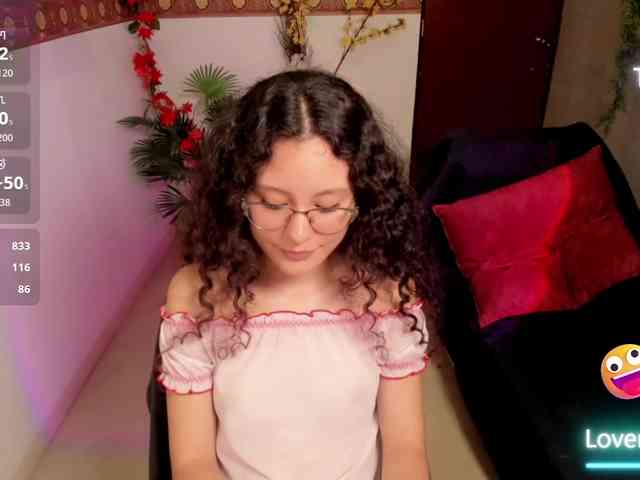 Alexa-Daddario webcam