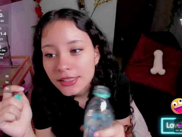 Alexa-Daddario webcam