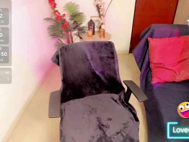 Alexa-Daddario webcam