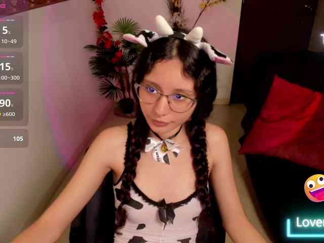 Alexa-Daddario webcam