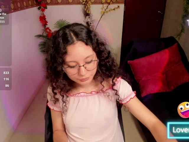 Alexa-Daddario webcam