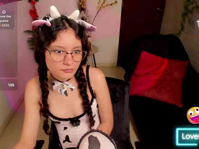 Alexa-Daddario webcam