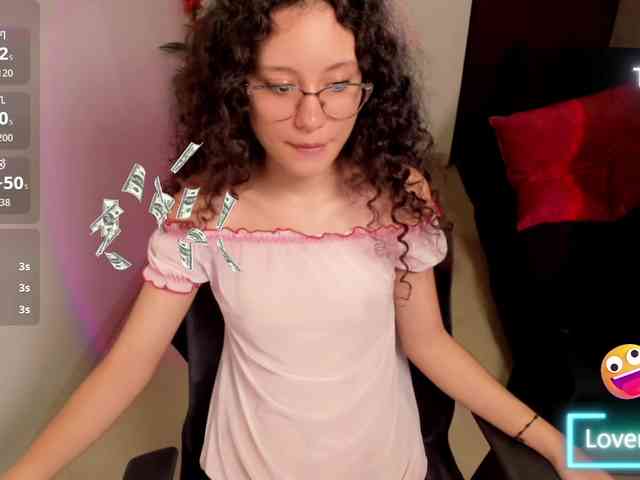 Alexa-Daddario webcam