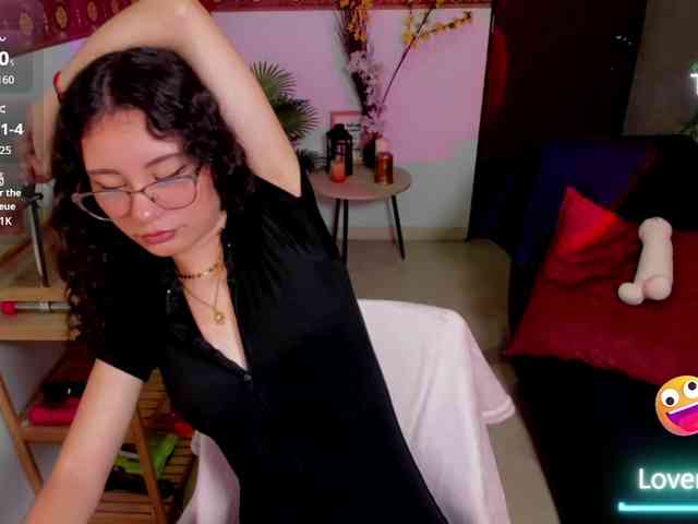 Alexa-Daddario webcam