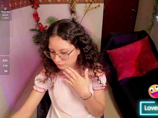 Alexa-Daddario webcam