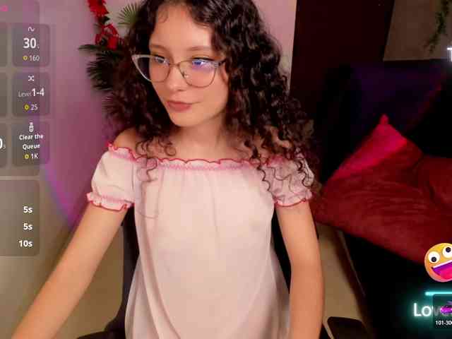 Alexa-Daddario webcam