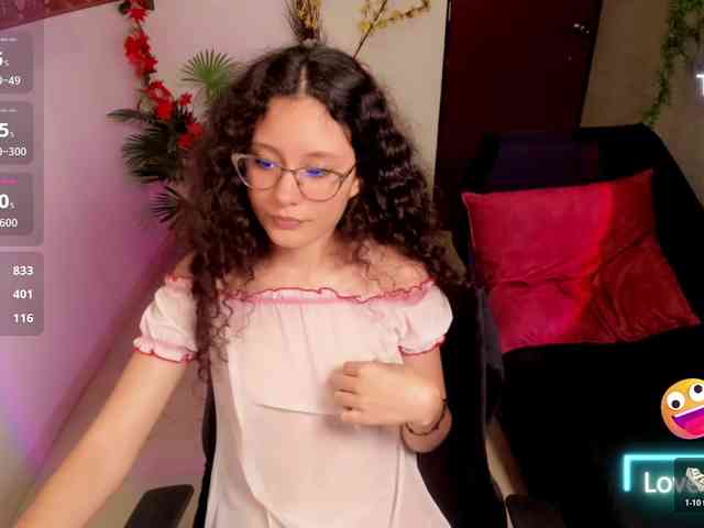 Alexa-Daddario webcam