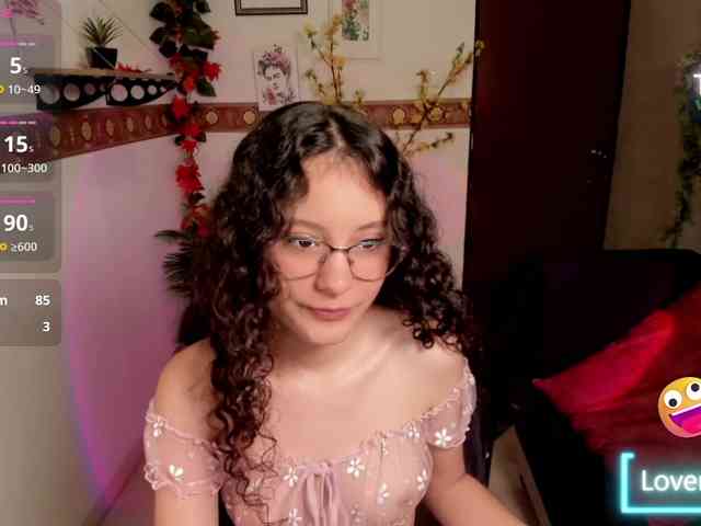 Alexa-Daddario webcam