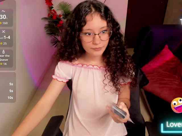 Alexa-Daddario webcam