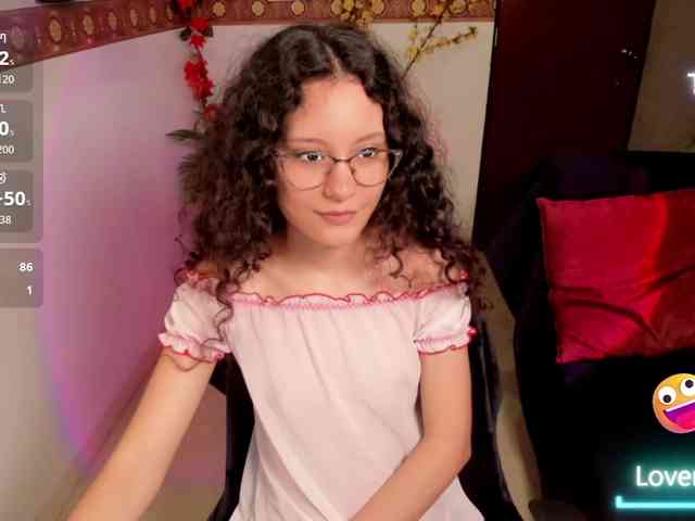 Alexa-Daddario webcam