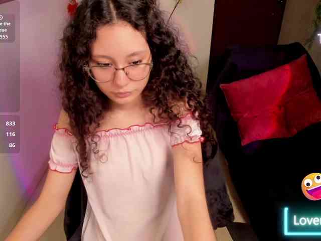 Alexa-Daddario webcam