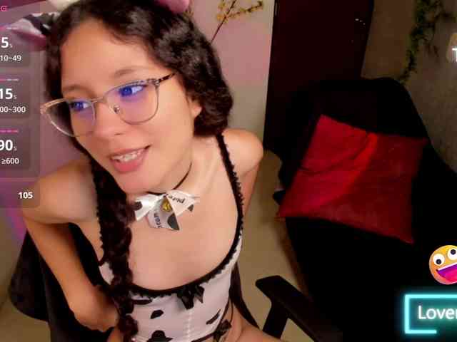 Alexa-Daddario webcam