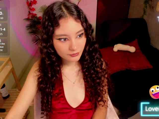 Alexa-Daddario webcam