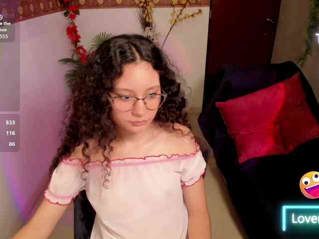 Alexa-Daddario webcam