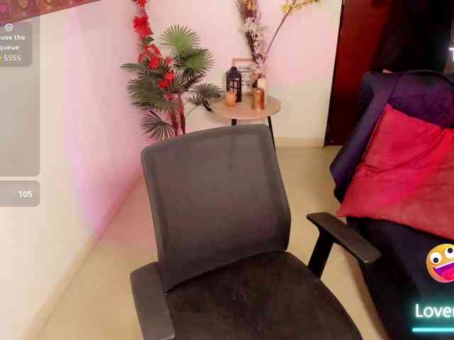 Alexa-Daddario webcam