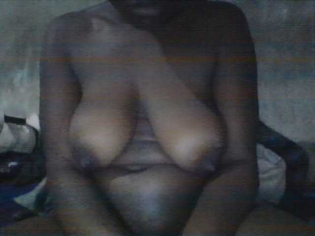 PrettyLove live cam on BongaCams