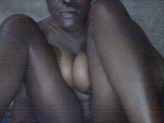 PrettyLove live cam on BongaCams