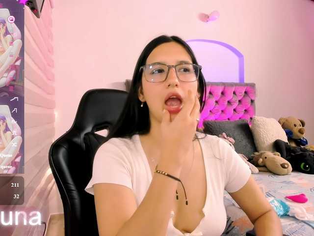 luniverse live cam on BongaCams