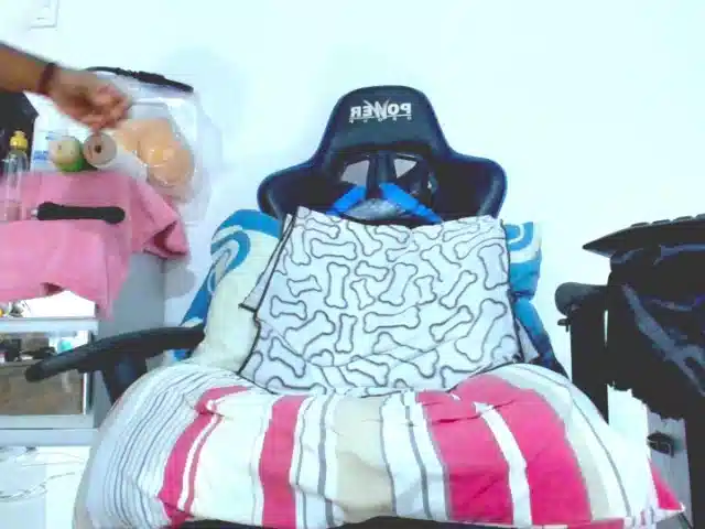 hugeblackcockk