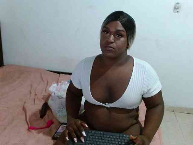 daiishawolf Live Webcam on BongaCams