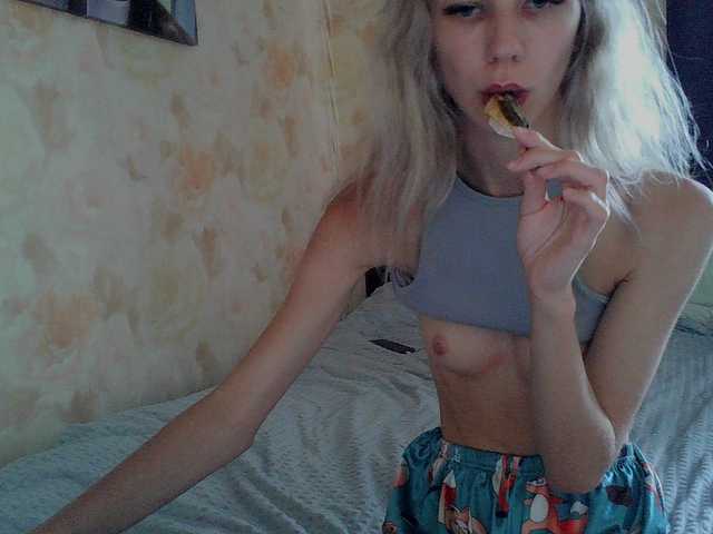 Kiitaa live cam on BongaCams