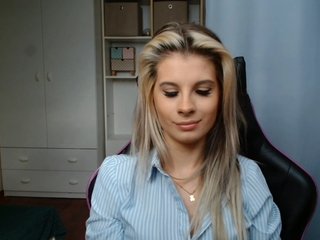 KristineNatural Porn Show