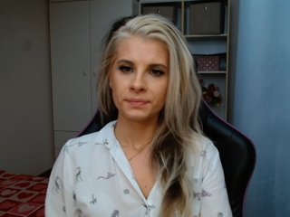 KristineNatural Porn Show
