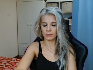 KristineNatural Porn Show