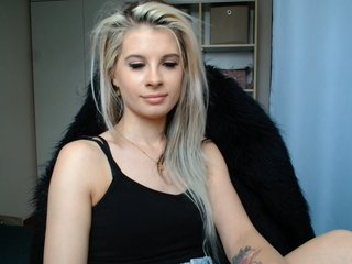 KristineNatural Porn Show
