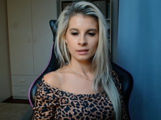 KristineNatural Porn Show